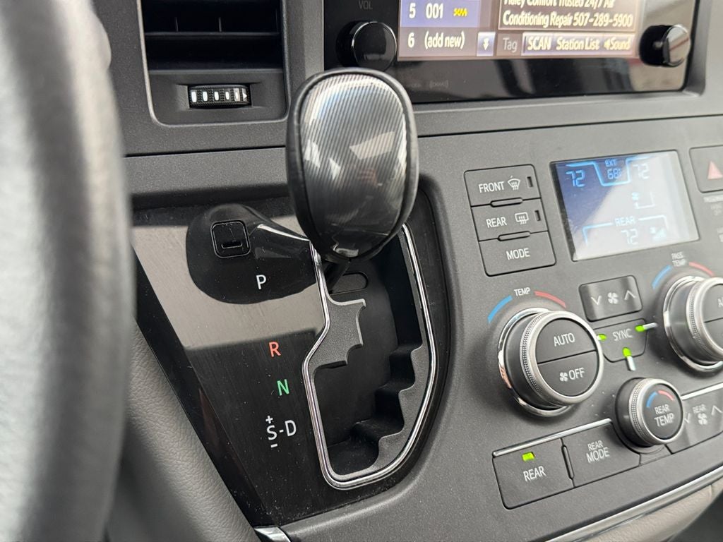 2017 Toyota Sienna XLE 8 Passenger