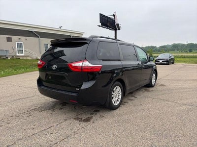 2017 Toyota Sienna XLE 8 Passenger