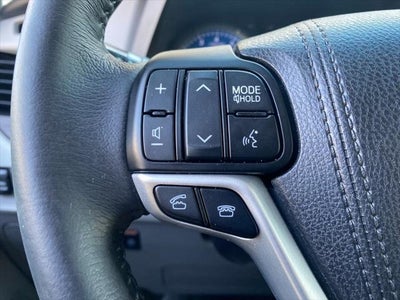 2017 Toyota Sienna XLE 8 Passenger