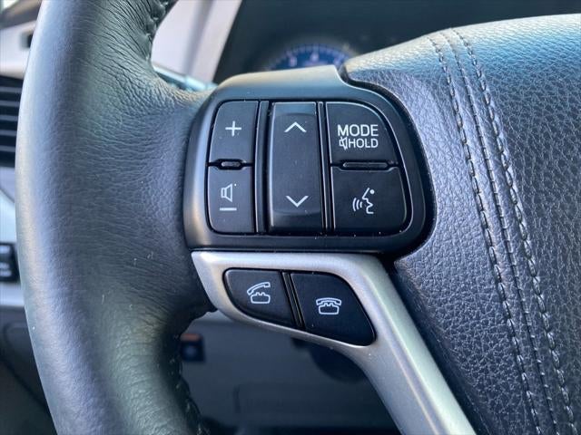 2017 Toyota Sienna XLE 8 Passenger