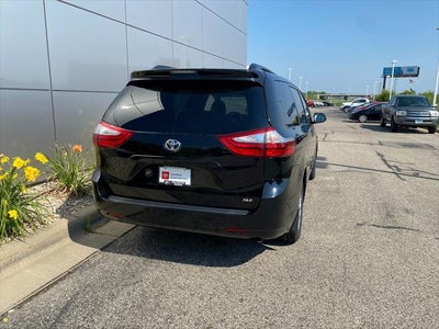 2017 Toyota Sienna XLE 8 Passenger