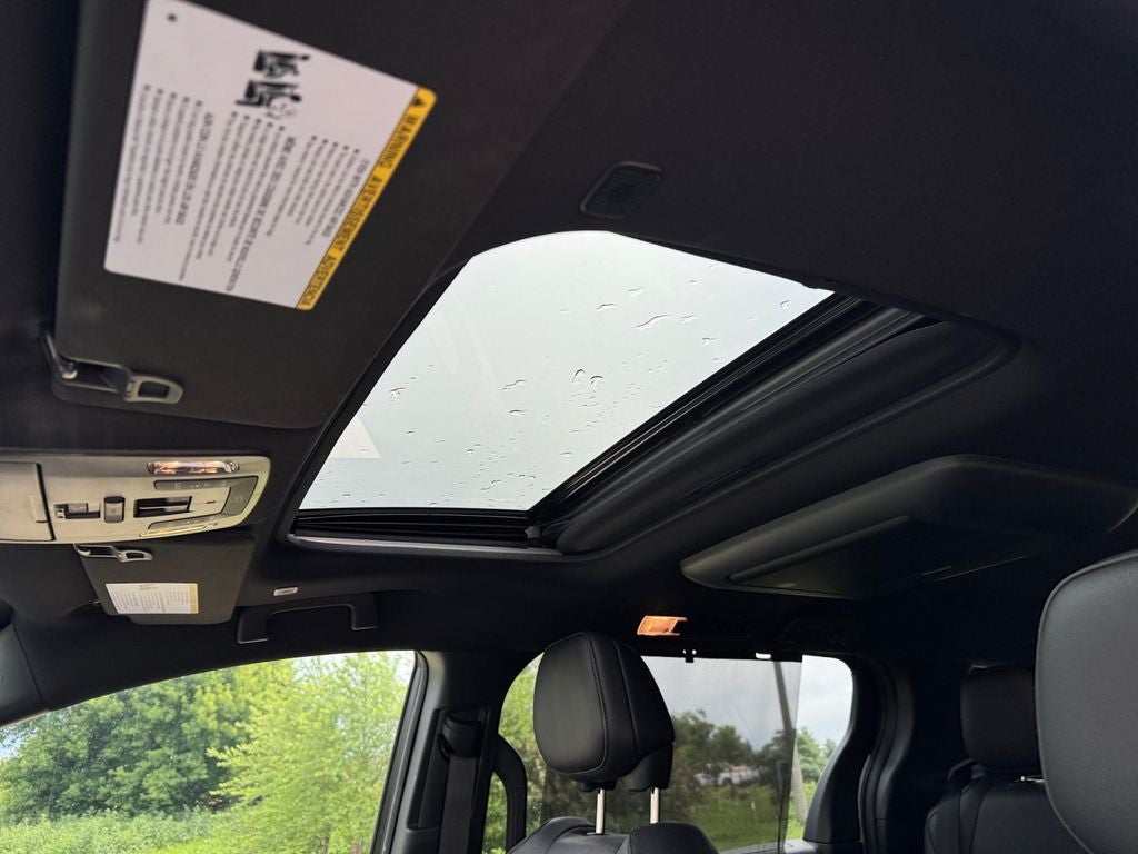 2025 Toyota Sienna Limited 7 Passenger