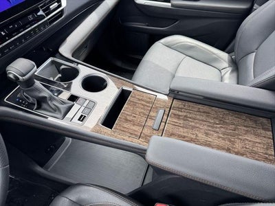 2025 Toyota Sienna Limited 7 Passenger