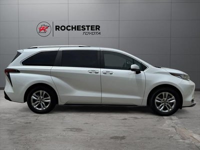 2025 Toyota Sienna Limited 7 Passenger