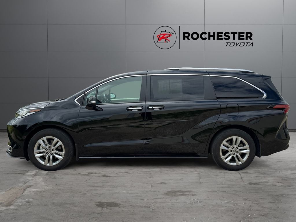 2023 Toyota Sienna Limited 7 Passenger