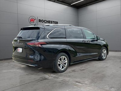 2023 Toyota Sienna Limited 7 Passenger