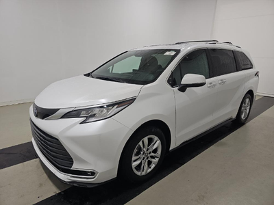 2025 Toyota Sienna Limited 7 Passenger