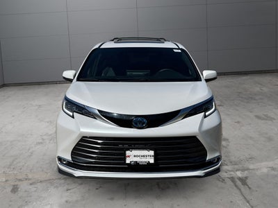 2025 Toyota Sienna Limited 7 Passenger