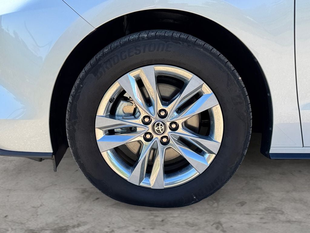 2025 Toyota Sienna Limited 7 Passenger
