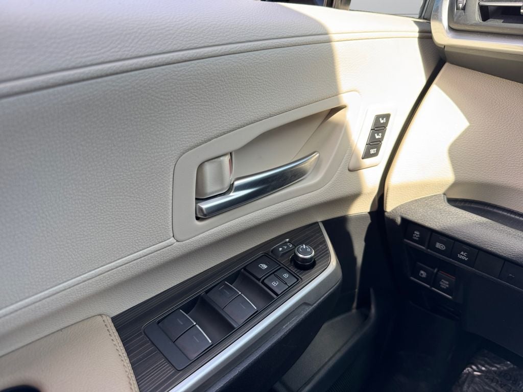 2024 Toyota Sienna Limited 7 Passenger