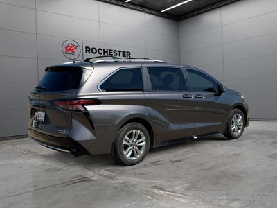 2024 Toyota Sienna Limited 7 Passenger