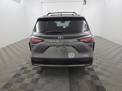 2024 Toyota Sienna Limited 7 Passenger
