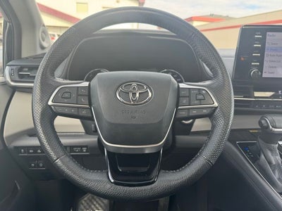 2023 Toyota Sienna Limited 7 Passenger
