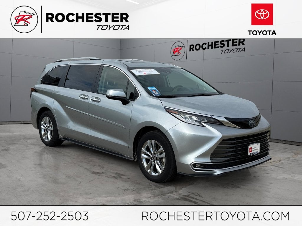 2023 Toyota Sienna Limited 7 Passenger