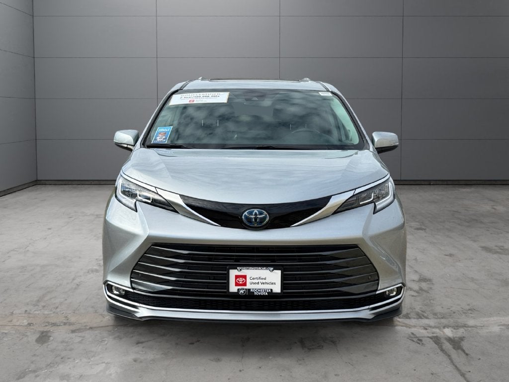 2023 Toyota Sienna Limited 7 Passenger