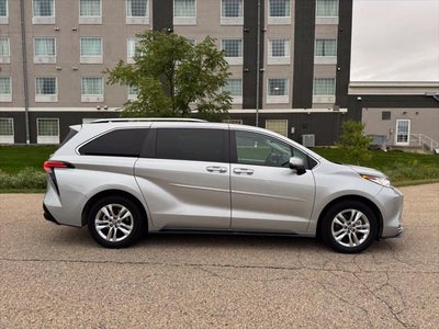 2023 Toyota Sienna Limited 7 Passenger