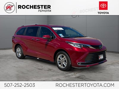 2025 Toyota Sienna Limited 7 Passenger