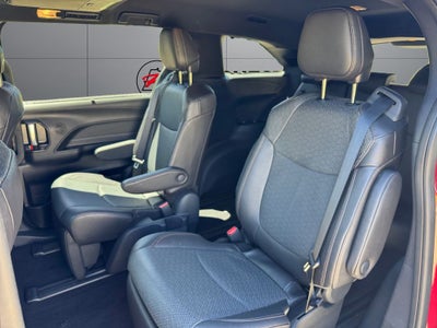 2025 Toyota Sienna Limited 7 Passenger