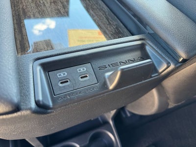 2025 Toyota Sienna Limited 7 Passenger