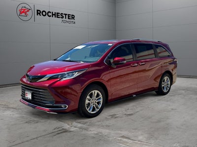 2025 Toyota Sienna Limited 7 Passenger