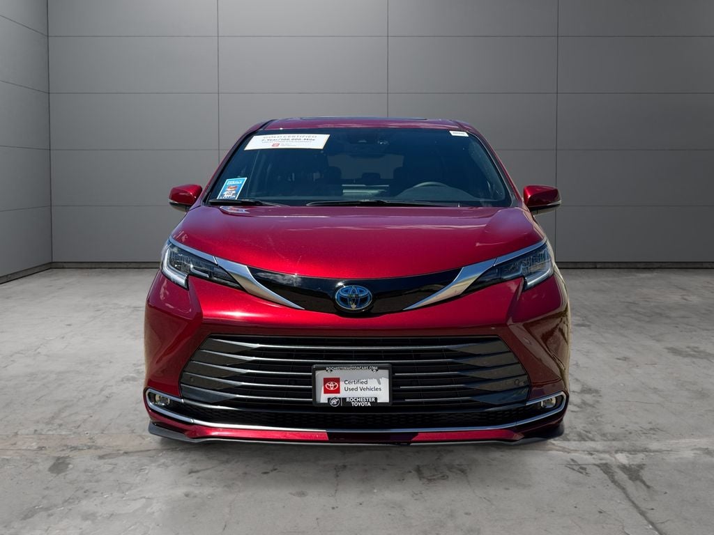2025 Toyota Sienna Limited 7 Passenger