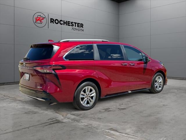 2025 Toyota Sienna Limited 7 Passenger
