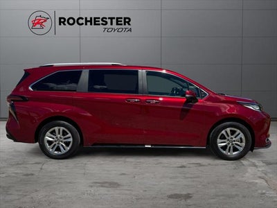 2025 Toyota Sienna Limited 7 Passenger