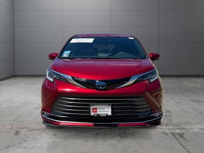 2025 Toyota Sienna Limited 7 Passenger