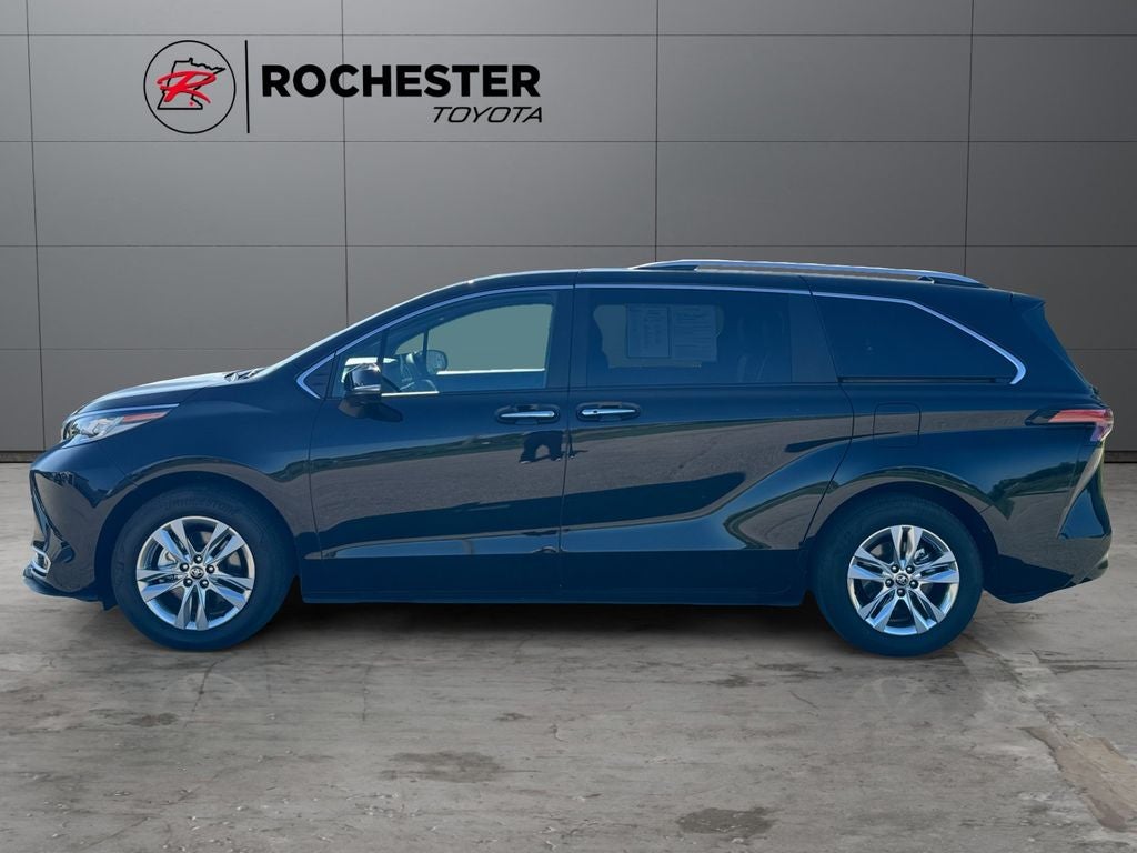 2026 Toyota Sienna Limited 7 Passenger