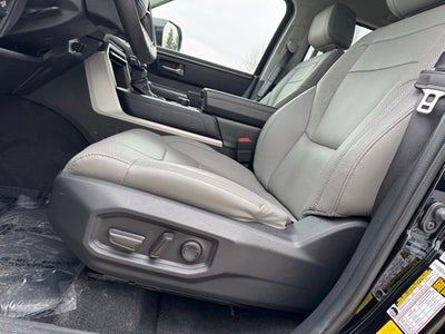 2023 Toyota Tundra SR5 4WD