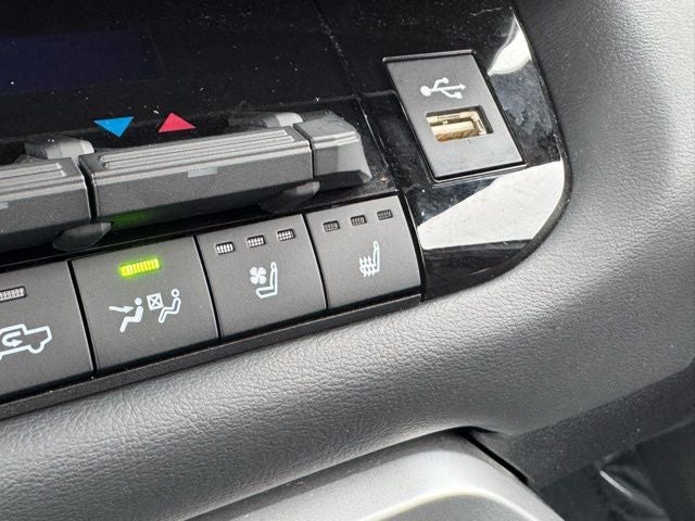 2025 Toyota Tundra Hybrid Platinum 4WD