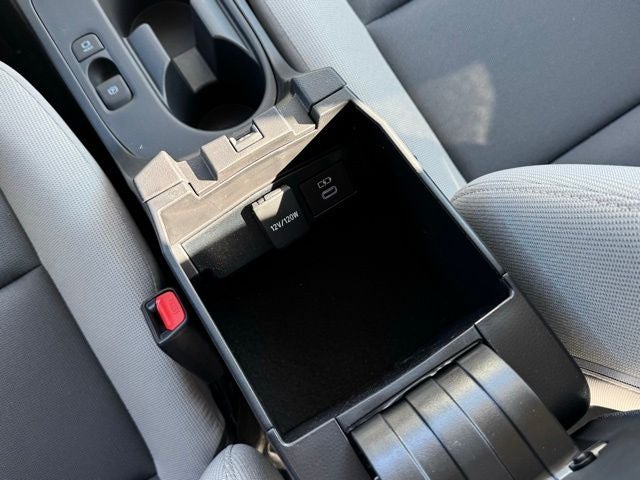 2025 Toyota Corolla LE FWD