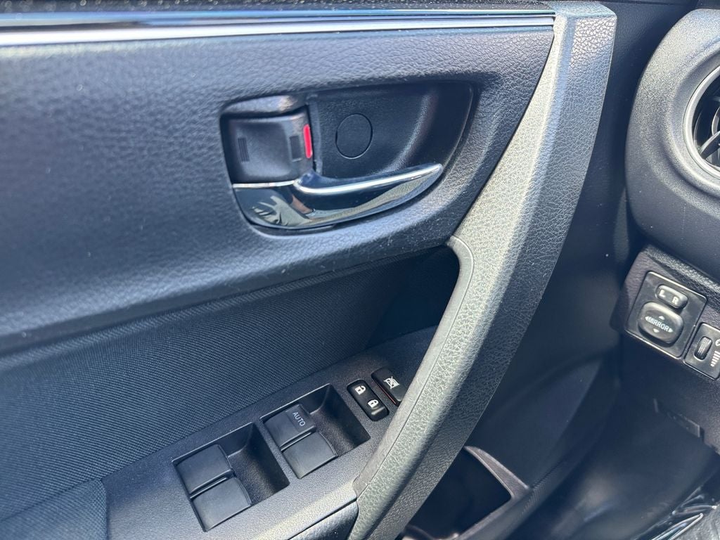 2017 Toyota Corolla LE FWD