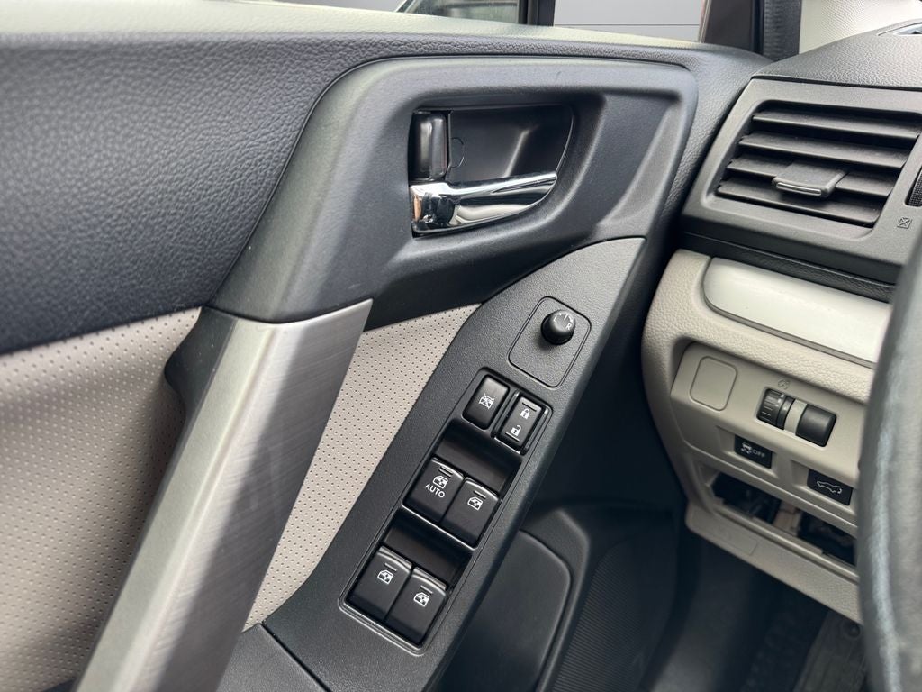 2015 Subaru Forester 2.5i Touring AWD
