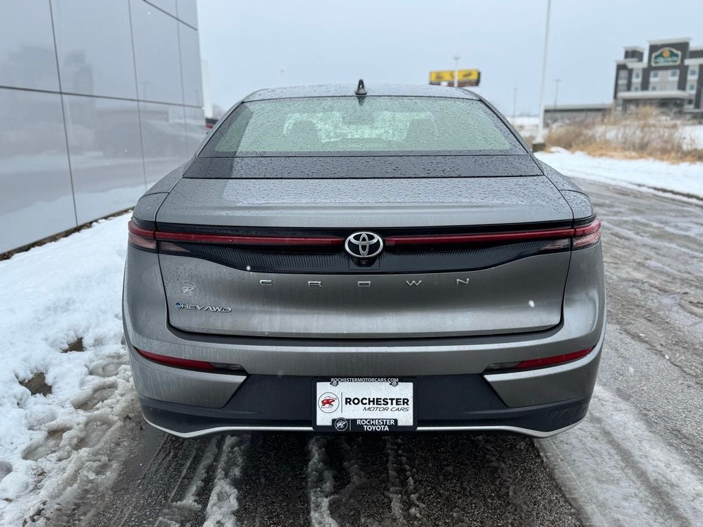 2024 Toyota Crown XLE AWD