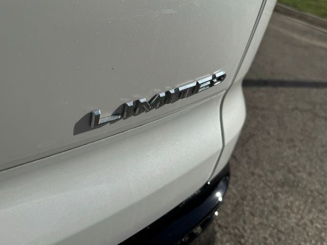 2025 Toyota Crown Signia Limited AWD