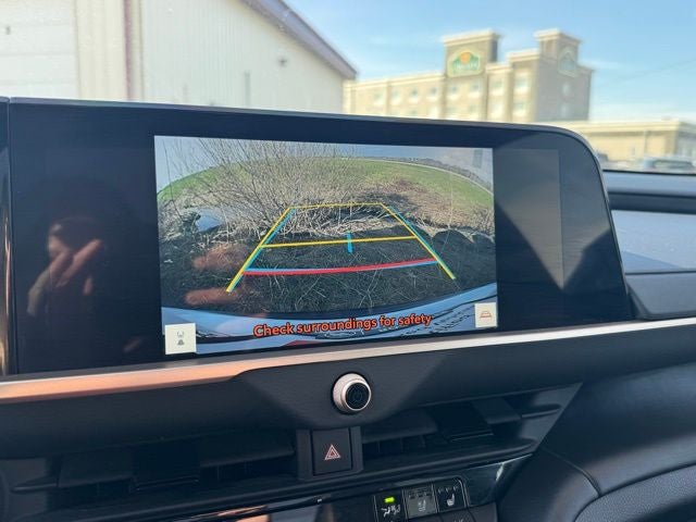 2025 Toyota Crown Signia Limited AWD