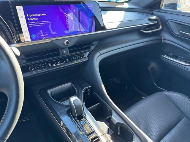 2025 Toyota Crown Signia XLE AWD