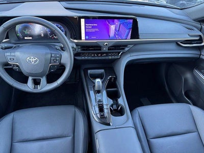 2025 Toyota Crown Signia XLE AWD