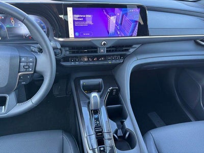 2025 Toyota Crown Signia XLE AWD