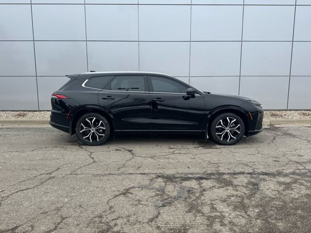 2025 Toyota Crown Signia XLE AWD