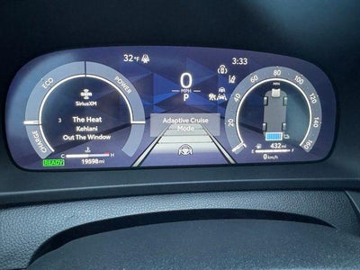 2025 Toyota Crown Signia XLE AWD