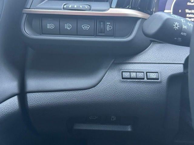 2025 Toyota Crown Signia XLE AWD