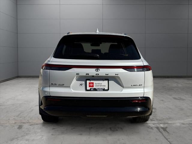 2025 Toyota Crown Signia Limited AWD