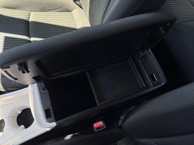2016 Toyota Prius Three FWD