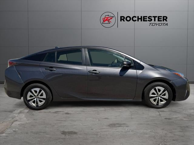 2016 Toyota Prius Three FWD