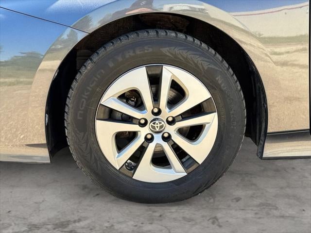 2016 Toyota Prius Three FWD
