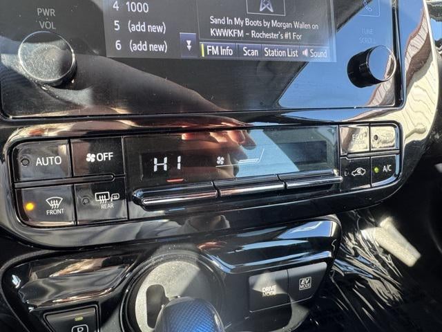 2019 Toyota Prius XLE FWD