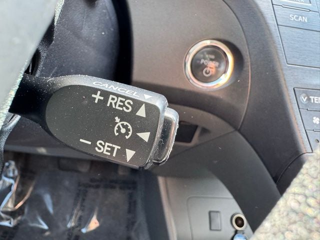 2011 Toyota Prius Two FWD