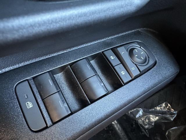 2025 Toyota 4Runner SR5 4WD